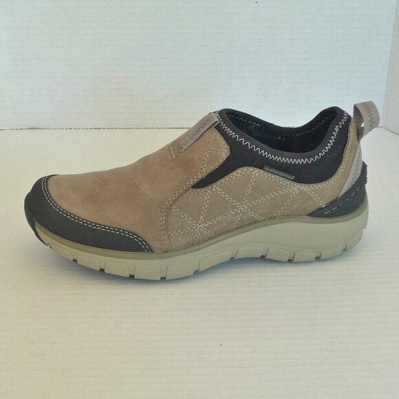 CLARKS Wave Walk Slip On Shoes WATERPROOF 6.5 - Picture 9 of 15